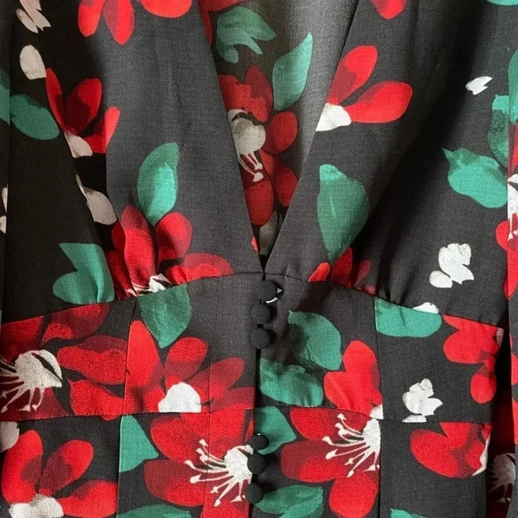 URBAN OUTFITTERS | Michelle Plunging Red & Black Floral Mini Dress Size XS - Picture 6 of 8